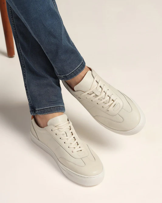 Leather_Ivory_White_Solid_Sneakers_Tablet-FN000089W1-image1_533x