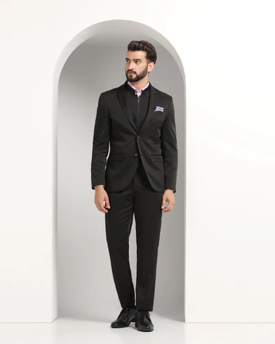 Textured_3_Pcs_Suit_In_Black_Nosfer-CPNM1718Z1PA23FL-image1