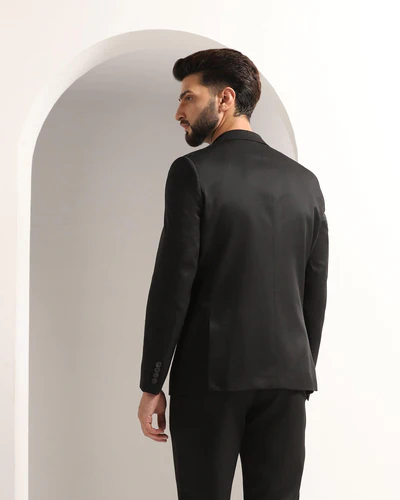 Textured_3_Pcs_Suit_In_Black_Nosfer-CPNM1718Z1PA23FL-image2